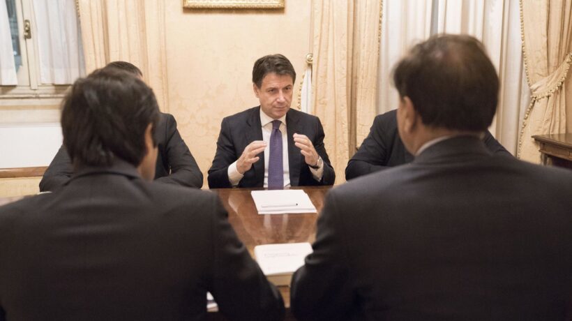 Dopo il vertice, Mittal fa l’indiana. E aspetta Conte