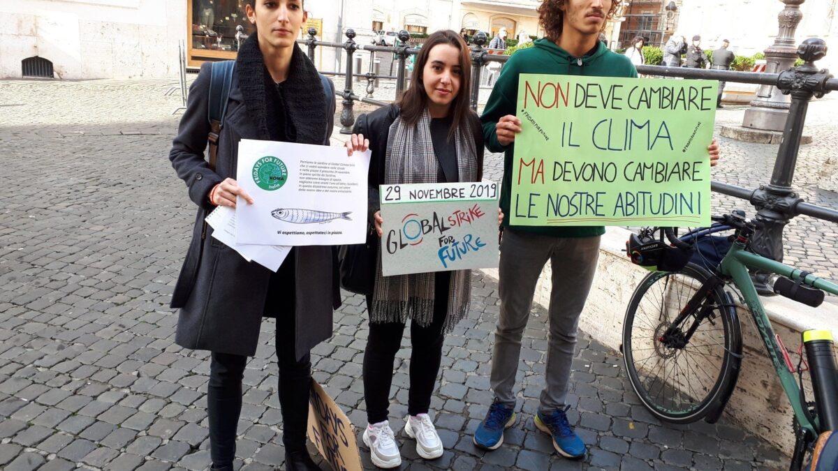 I pescetti in piazza puzzano già di vecchio