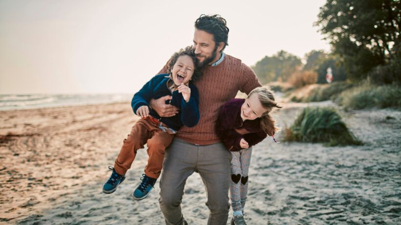 Oggi il padre si uccide con i papà da manuale