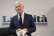 A fare da scivolo ai Mittal è stato il governo: così fuggono