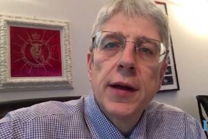 I commissari al Mose rispondono alle critiche: «Una volta prendevamo 800.000 euro». E il governo che fa? Il supercommissario