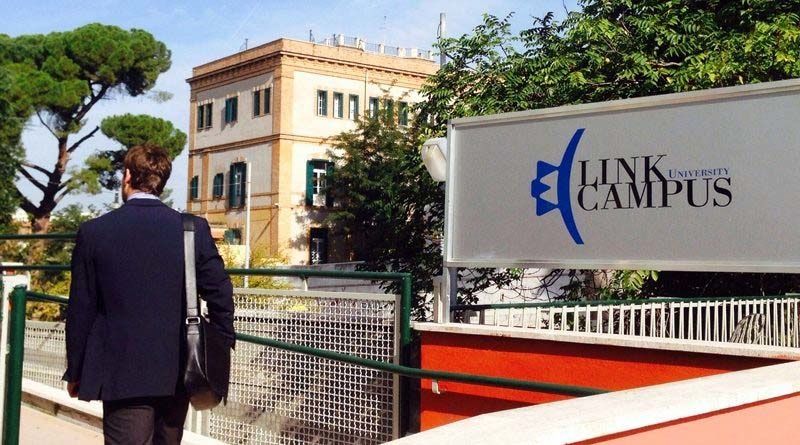 Nove milioni all’ateneo dei misteri il giorno dopo la vittoria del M5s