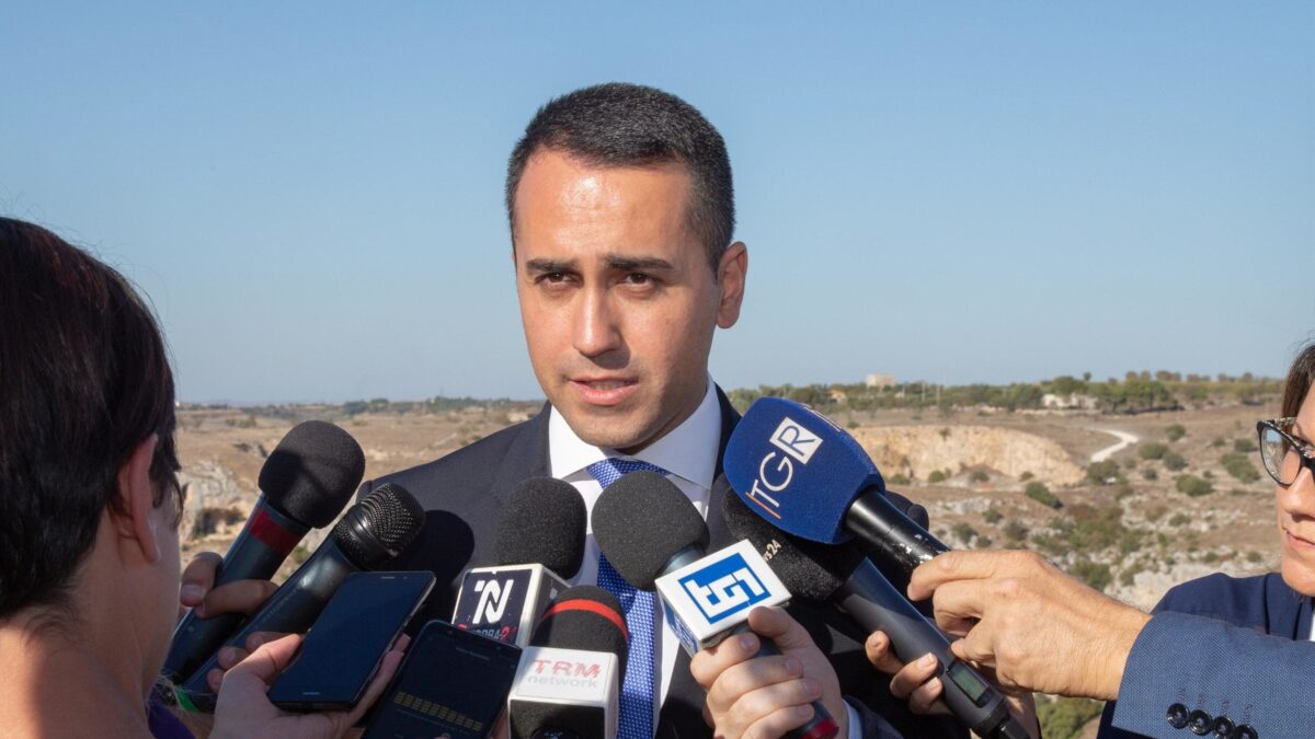Guerra totale di Di Maio sullo scudo. «Se il Pd lo vota c’è un problema»