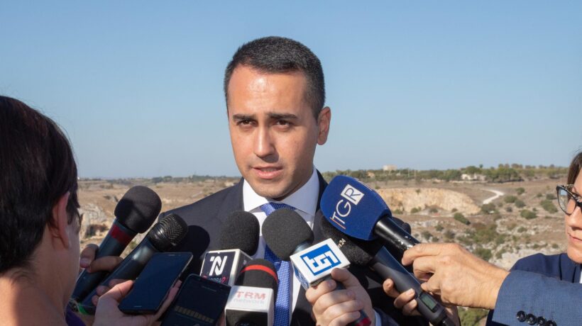 Guerra totale di Di Maio sullo scudo. «Se il Pd lo vota c’è un problema»