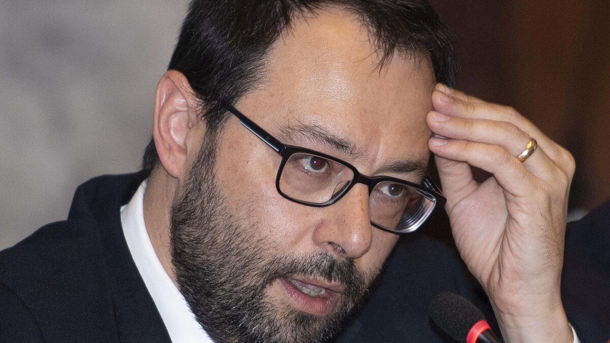 Patuanelli per l’Ilva convoca gli altri indiani di Jindal. Ma c’è l’idea di nazionalizzare