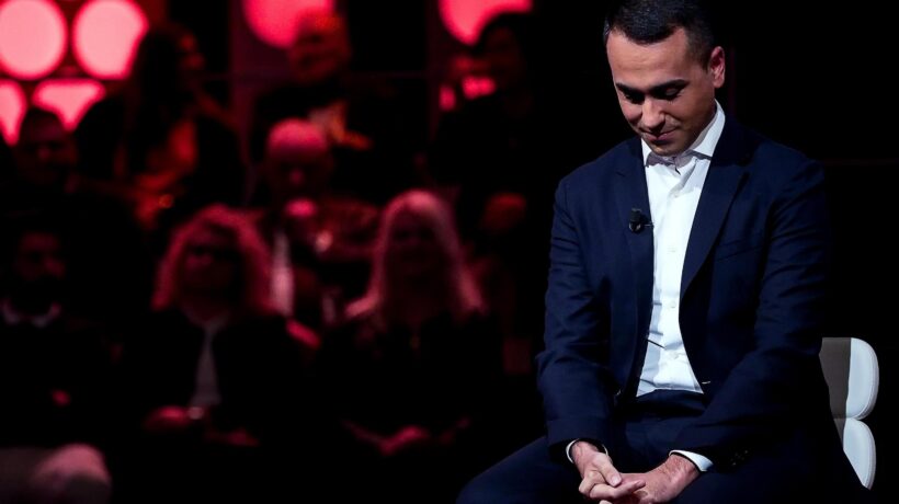 Rivolta 5 stelle: sconfessato Di Maio