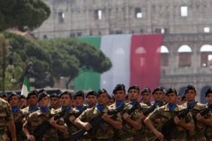 L’amore per la patria si trova nel naso e dentro la pancia