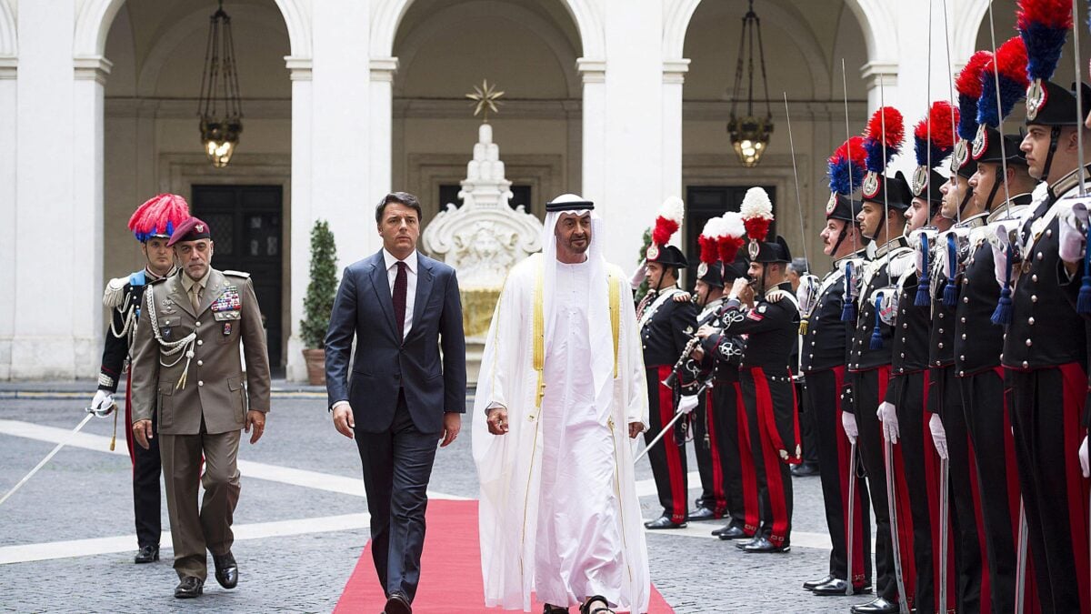 E Matteo d’Arabia continua il suo tour. Dalla cena a Riyad al palco di Abu Dhabi