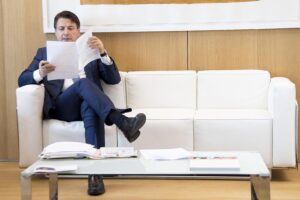 Conte inizia a cedere: in Aula il 2 dicembre