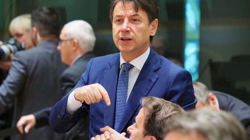 Conte fa il duro sul piano dell’ex Ilva. Il M5s: «Mittal se ne va? Meno male»