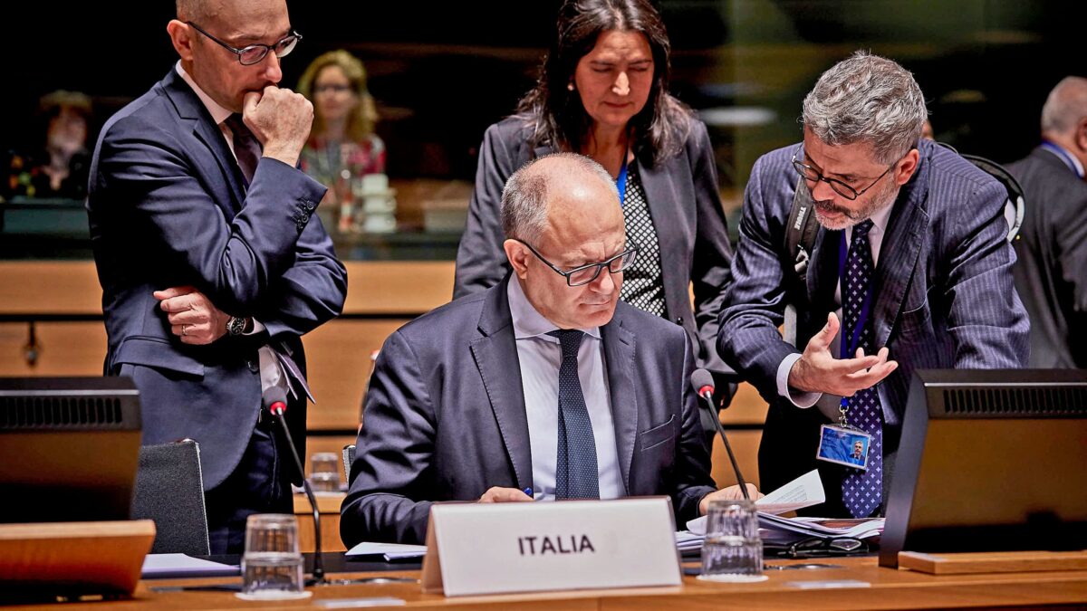 Nella manovra  caos si infila  la droga libera