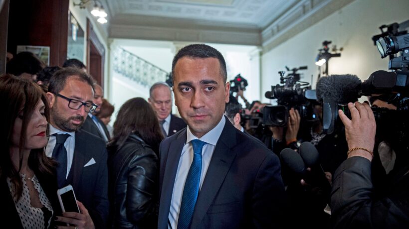 Di Maio vola a Tripoli nel tentativo (tardivo) di recuperare terreno
