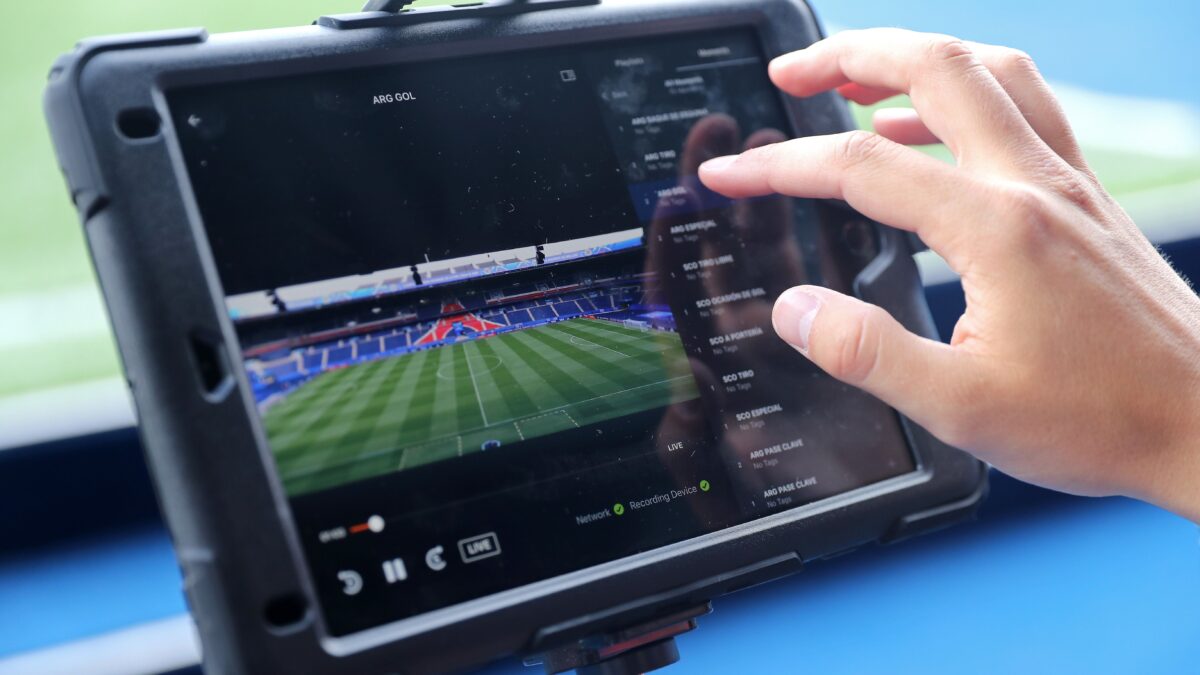 Il calcio non è più solo un gioco: spazio a intelligenza artificiale e realtà virtuale
