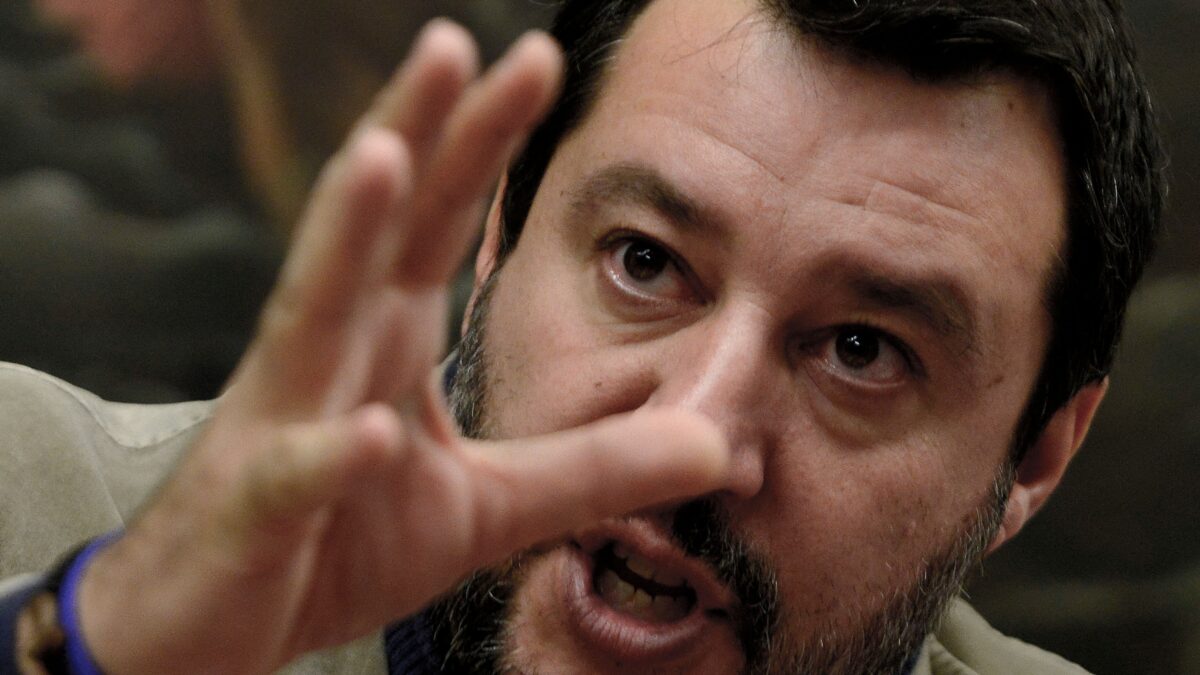 «Oggi la democrazia è sospesa (e Mattarella tace)»