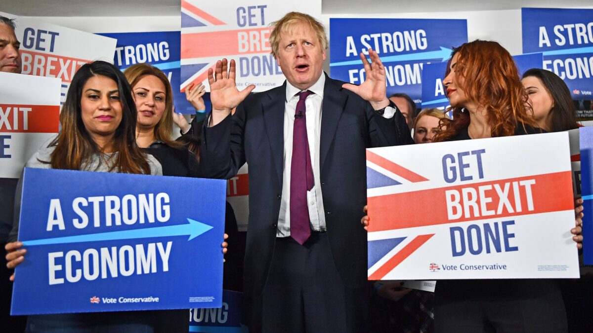 Boris chiede pieni poteri agli inglesi per il divorzio finale da Bruxelles