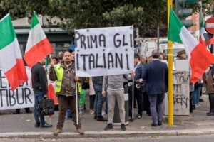 La nazione non è una banda armata. E senza i confini non esiste lo Stato