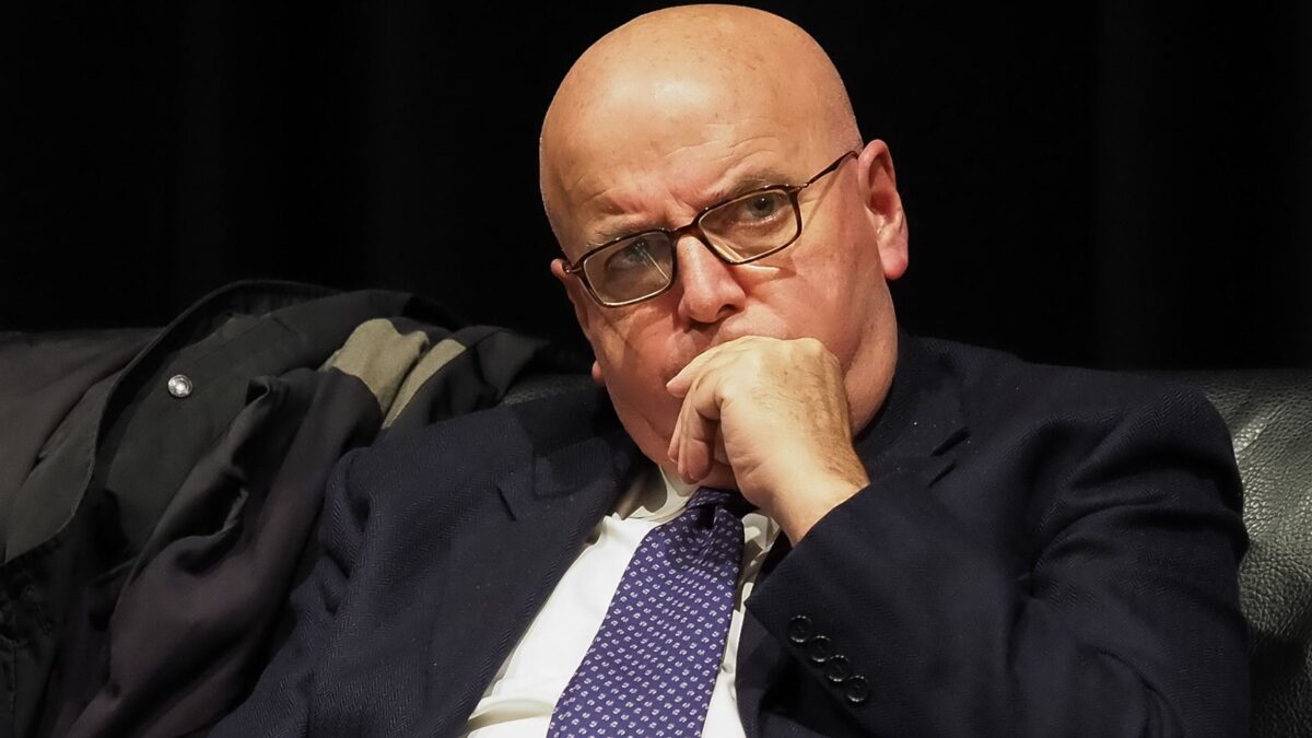Oliverio spacca il centrosinistra. Correrà in Calabria contro Callipo