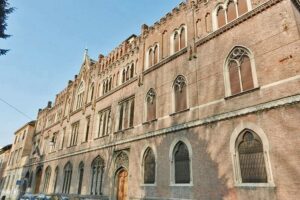 Qualcuno fermi la strage delle scuole paritarie