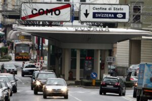 Frontalieri dimenticati dal 2015 e merce di scambio con Campione d’Italia