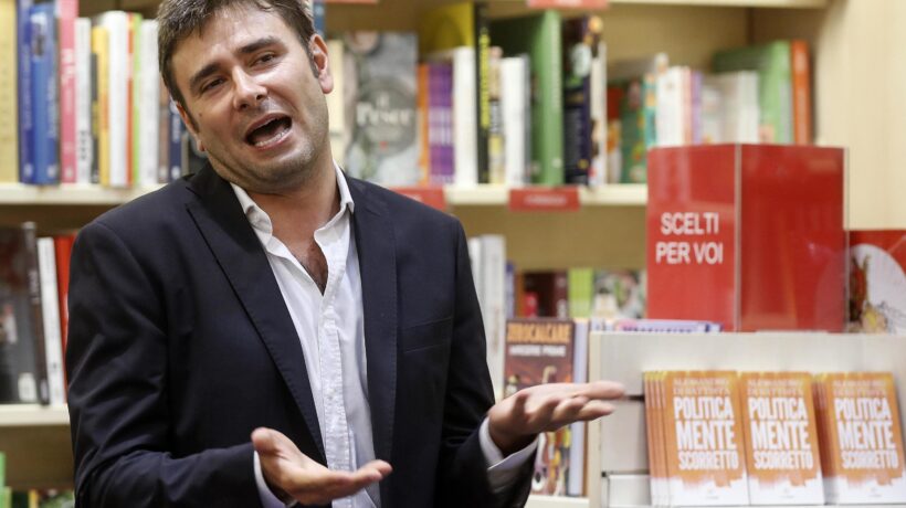 Il M5s si è rimangiato tutti i «vaffa»