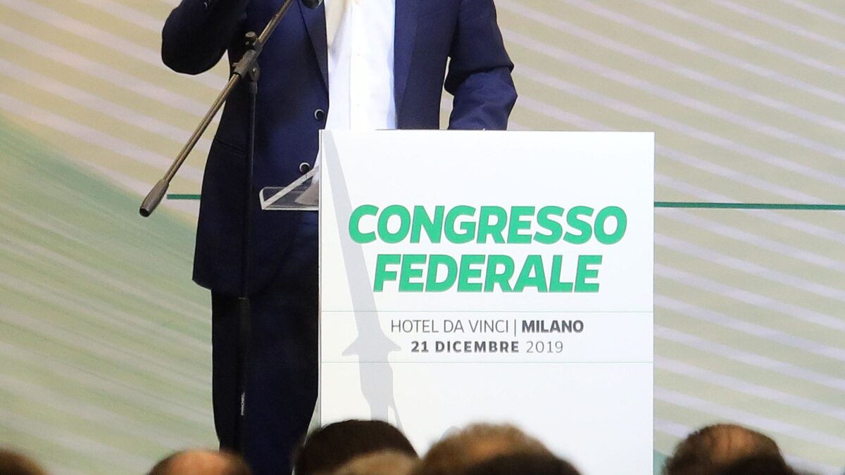 Nasce la Lega nazionale di Salvini. Al battesimo c’è anche il Senatùr
