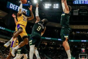Negli Usa giù gli ascolti dell’Nba e da noi i diritti tv sul calcio non trovano padrone