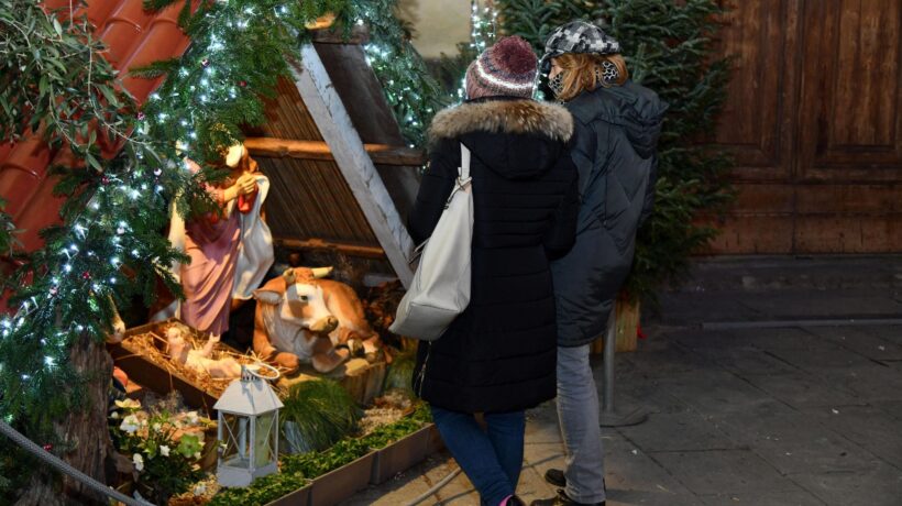 Chi esorta le scuole a fare il presepe è «razzista» e «violento» verso i migranti