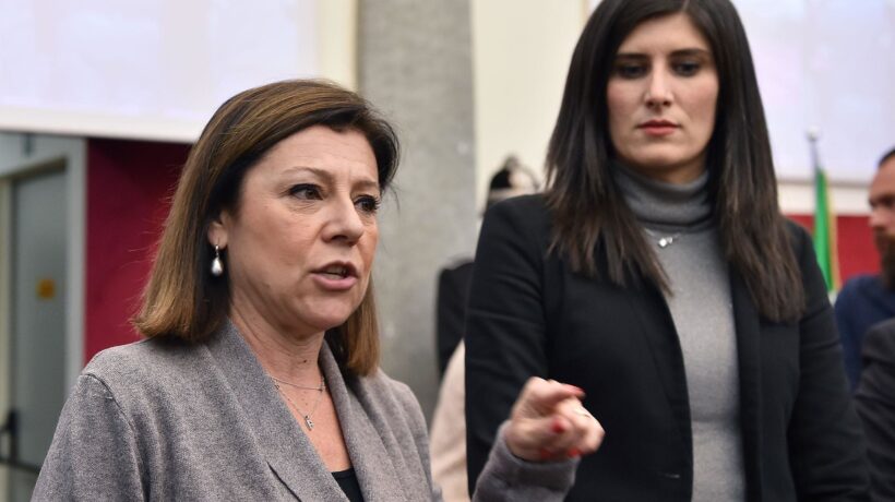 I 5 Stelle sono al governo, ma attaccano gli alleati del Pd su Anas