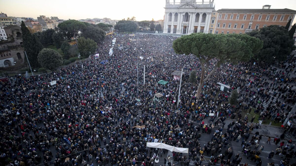 La democrazia totalitaria odia il voto perché non ammette un’opposizione