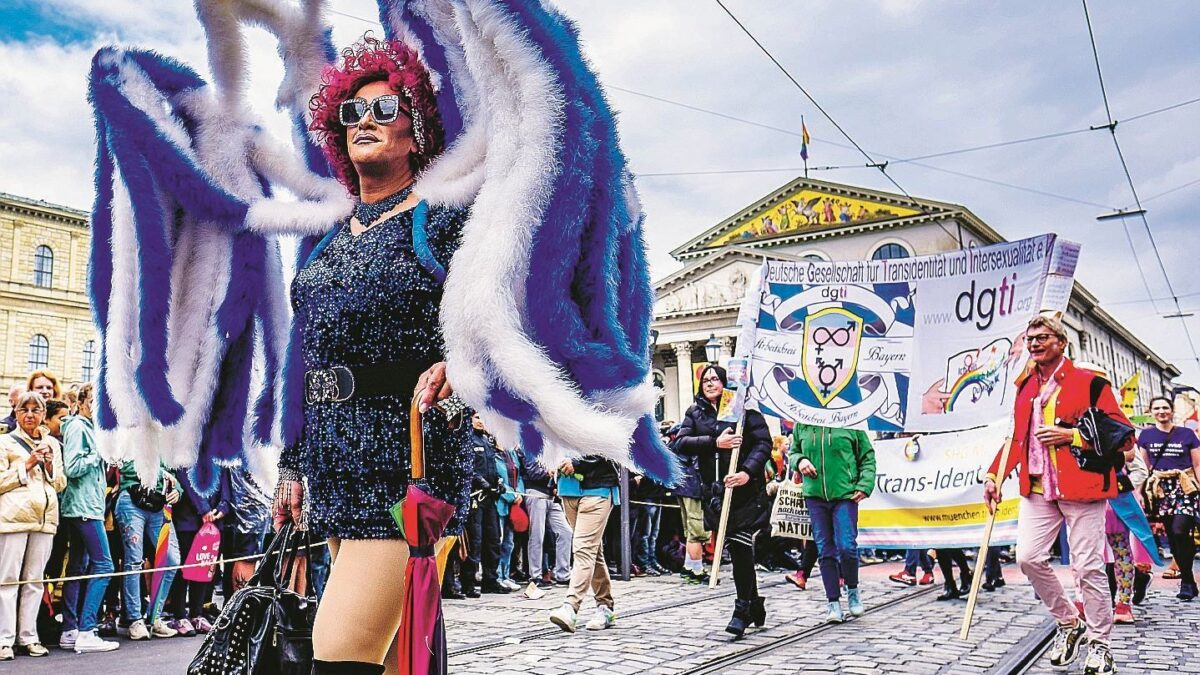 Basta accusare di omofobia chi critica i gay