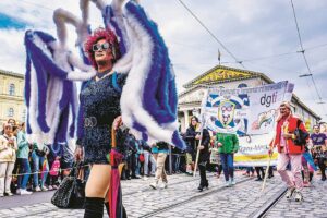 Basta accusare di omofobia chi critica i gay