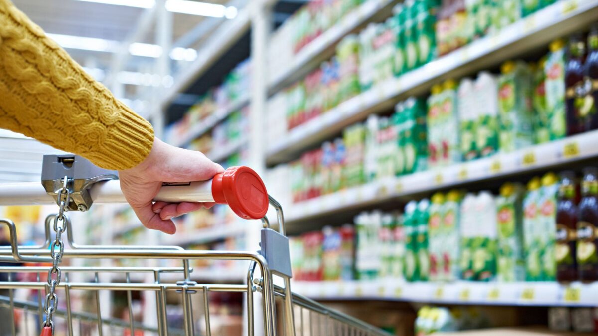 Consumi fermi, è guerra tra i supermercati
