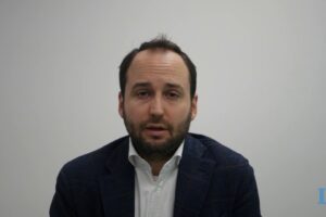 I grillini si contraddicono sul Mes per non votare: ma quanto può durare un governo così?