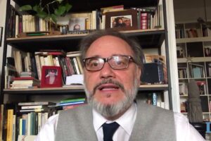 Gridare al lupo quando le inchieste ti toccano non è segnale di garantismo ma di opportunismo