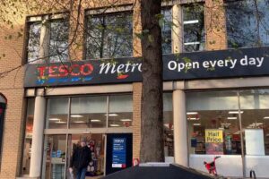 Il messaggio di aiuto nelle cartoline di Natale di Tesco rischia di essere solo una bufala