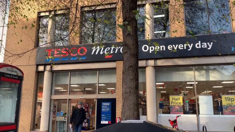 Il messaggio di aiuto nelle cartoline di Natale di Tesco rischia di essere solo una bufala