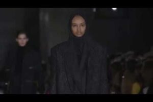 A Milano in passerella la modella con l’hijab
