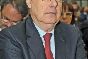 Maxi consulenze affidate da Etruria. Papà Boschi a giudizio per bancarotta