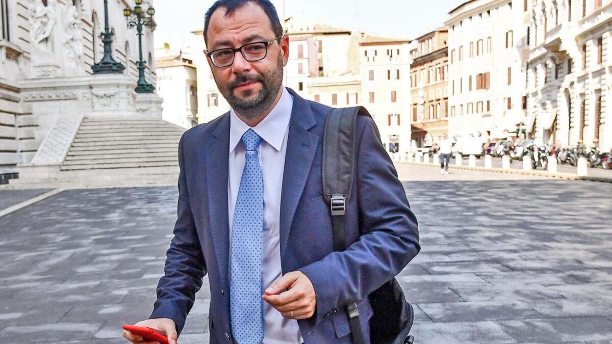 Il giudice di Taranto «licenzia» 3.500 operai