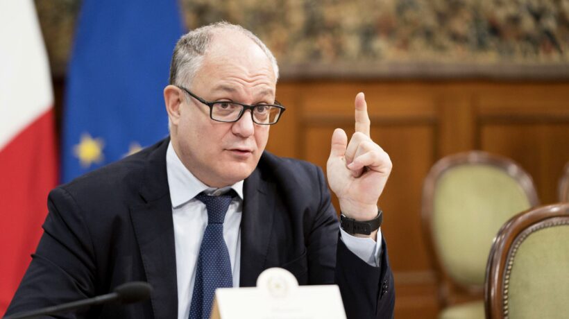 Ormai solo Gualtieri crede che denunciare l’eurofregatura sia fare terrorismo