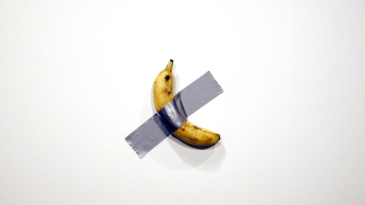 L’arte postmoderna non è mai esistita. La banana di Cattelan è solo una banana