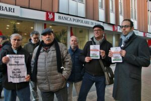 La lunga fila di prestiti facili e il «pacco» dell’ospedale sacro