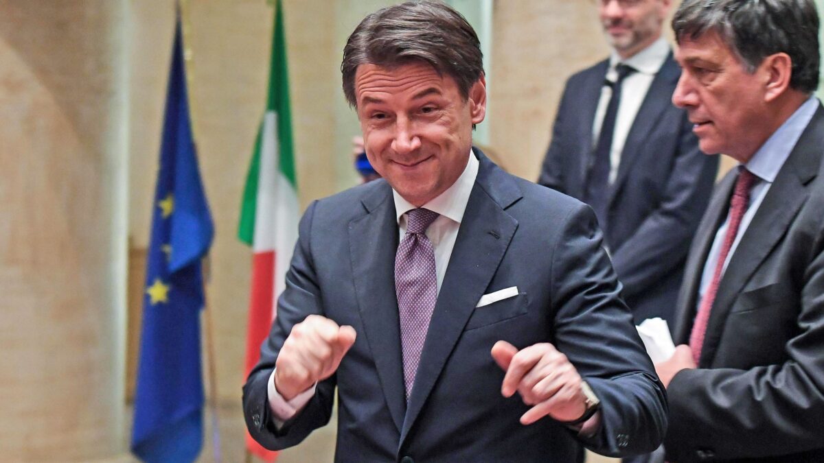Il bonus Befana di Conte è una favola. Di vero c’è solo la stretta al contante