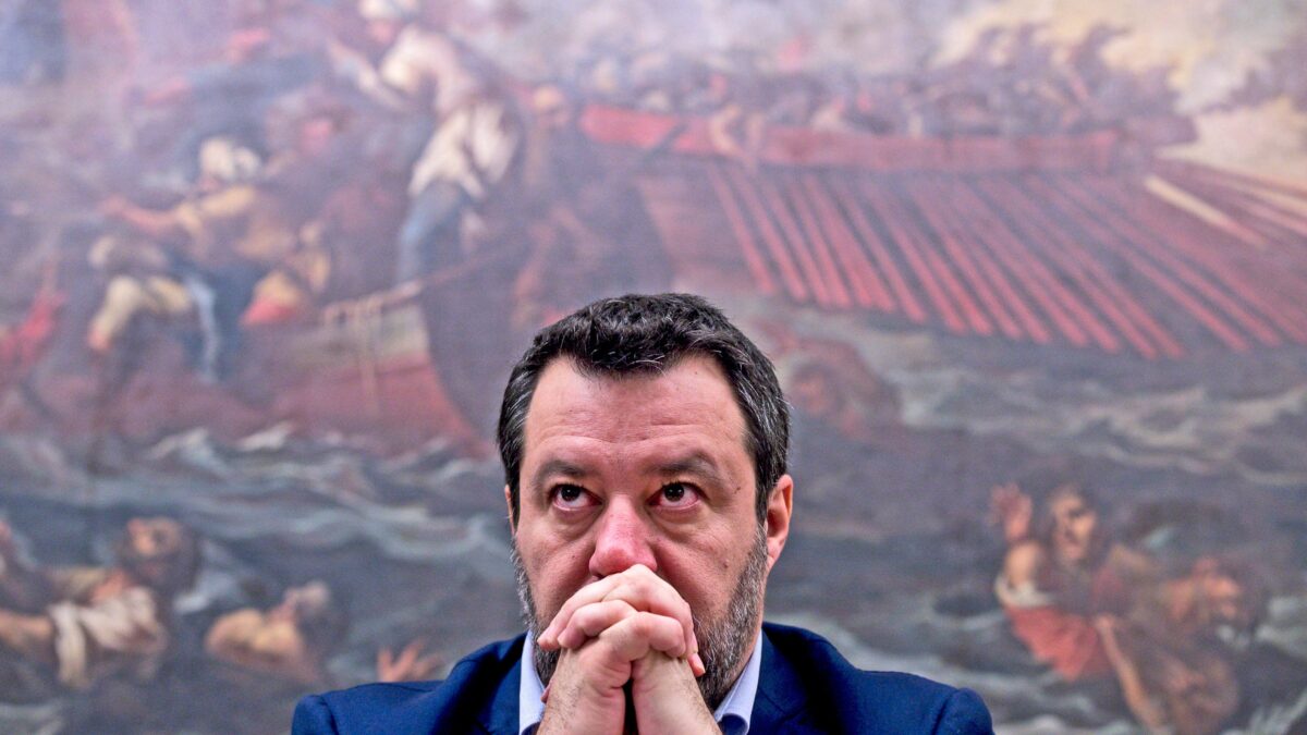 Parte l’iter per il processo. Salvini non ha paura: «Mi trattano come Trump»