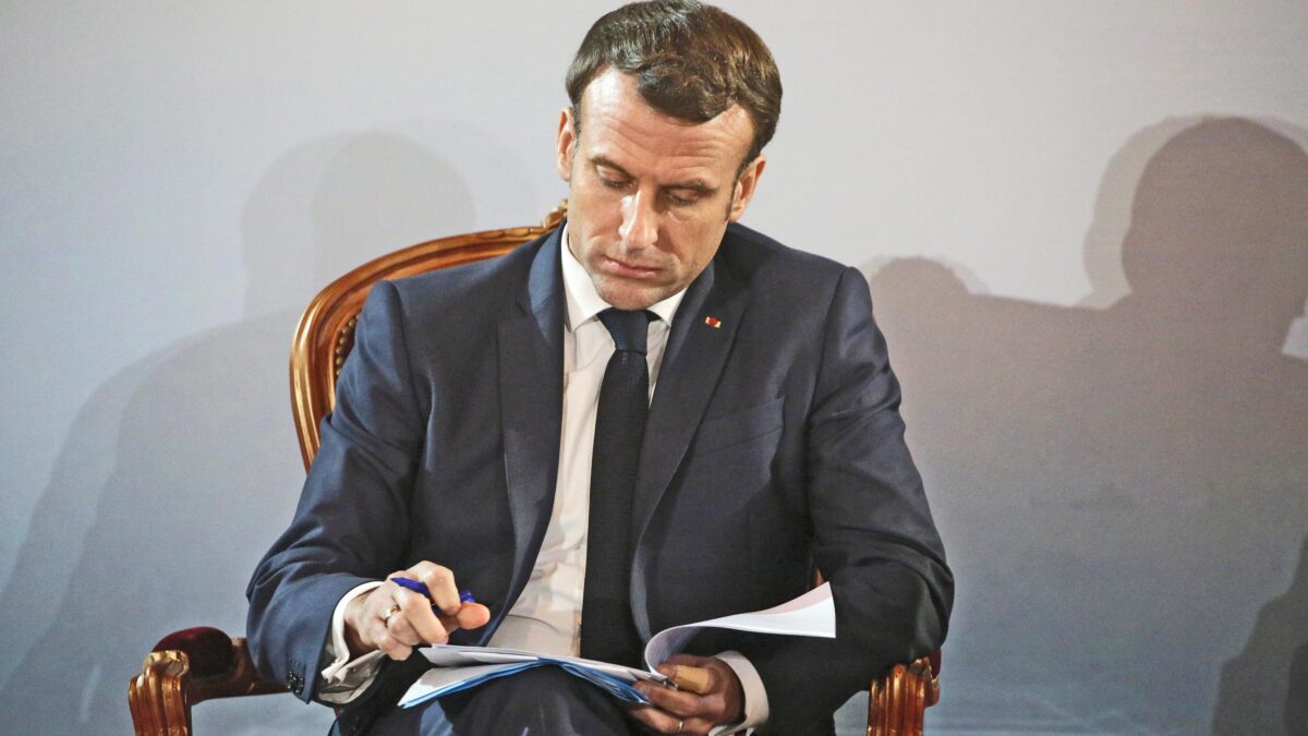 Macron pensiona il franco Cfa solo per fregare meglio l’Africa