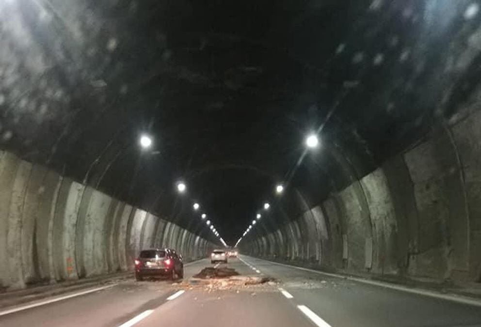Miracolo di Natale in un tunnel di Autostrade