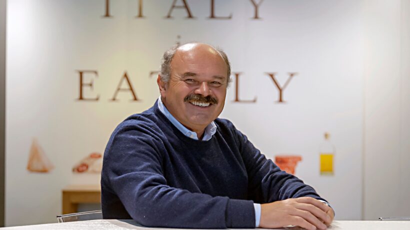 Guerra segue la parabola renziana. Destinato a tutto, molla pure Eataly