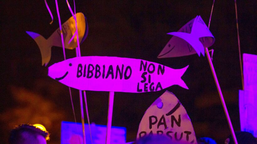 Le sardine battono cassa e chiedono il massacro a mezzo stampa della Lega