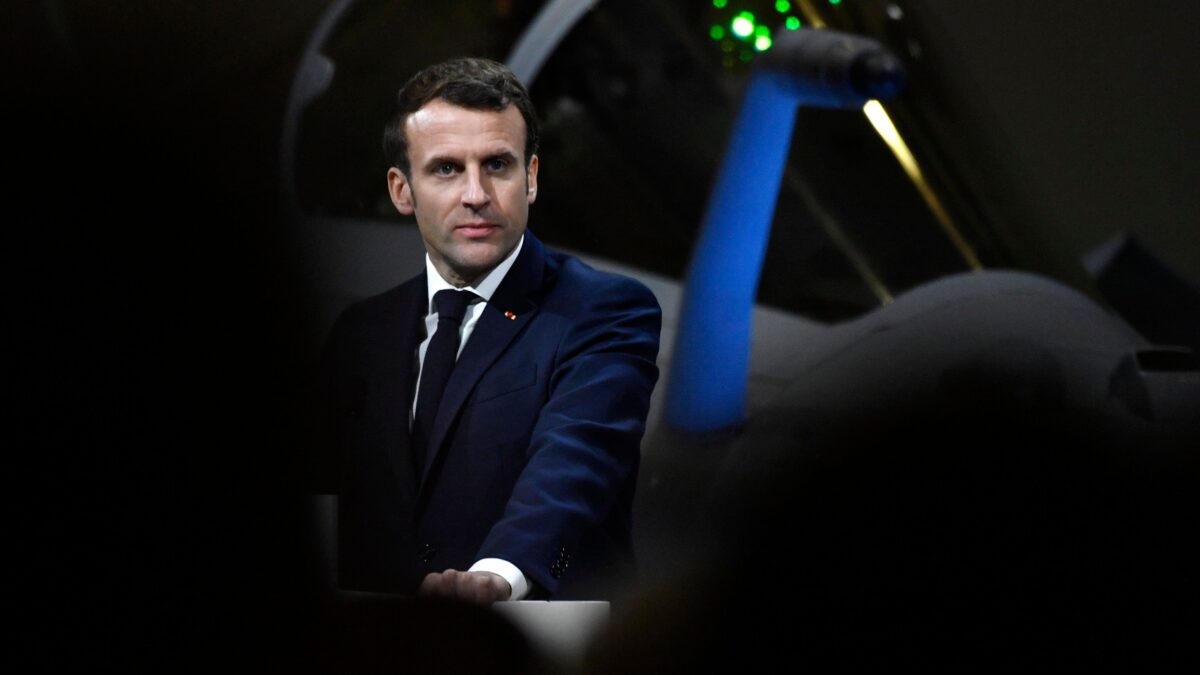 Macron fa arrestare il giornalista scomodo