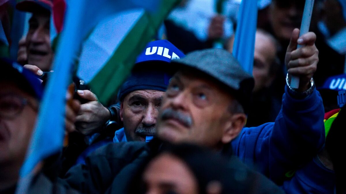 Pensionati. Le 7 bastonate subite dal governo Monti a oggi